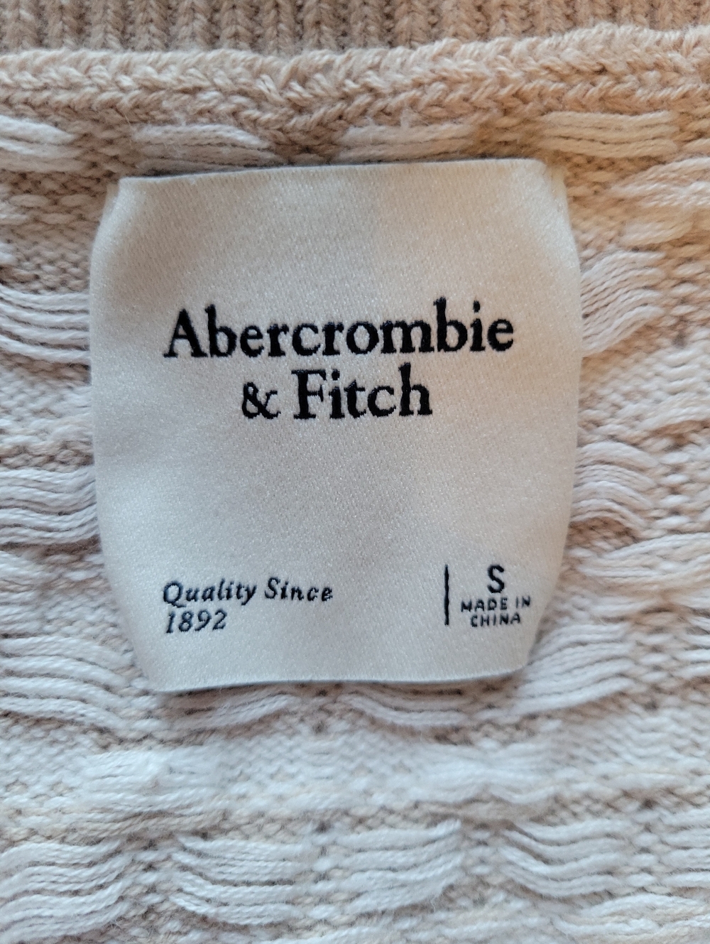 Abercrombie & Fitch Beige White Cropped Sweater Vest V-Neck Knit Academia Small - Picture 6 of 7